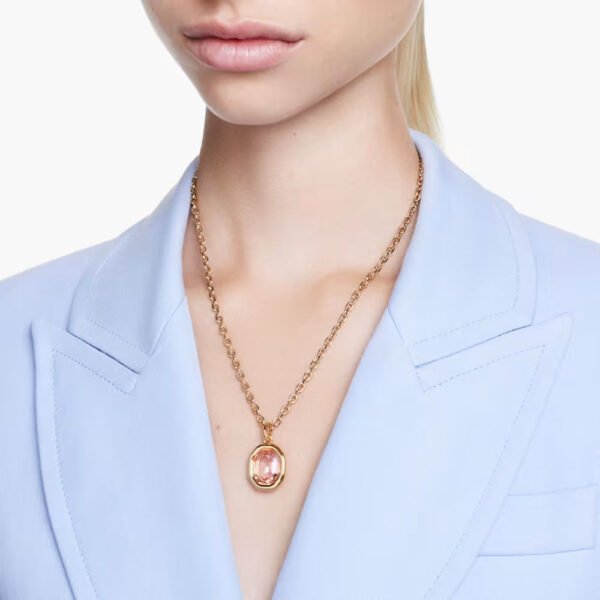 Swarovski Imber pendant Octagon cut, Pink, Gold-tone plated 5682531 - Image 2