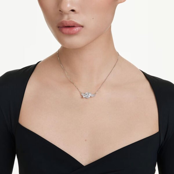 Swarovski Matrix pendant Baguette cut, Knot, White, Rhodium plated 5728553